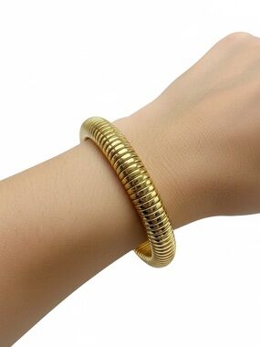 New Gold Coil Ribbed Stretch Bracelet Plunder